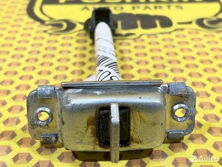 Ограничитель двери передний правый Hyundai Creta