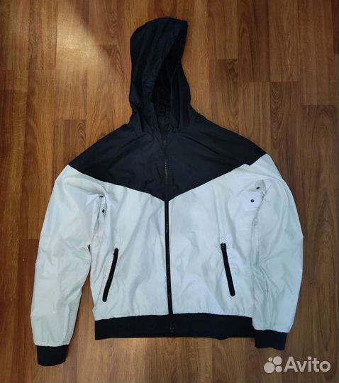 Ветровка Nike