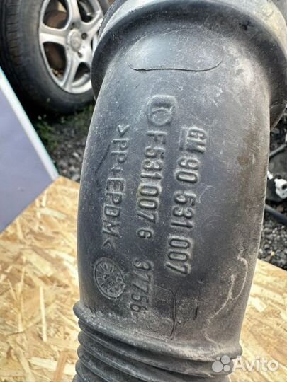 Патрубок воздушного фильтра Opel Zafira B Z18XER