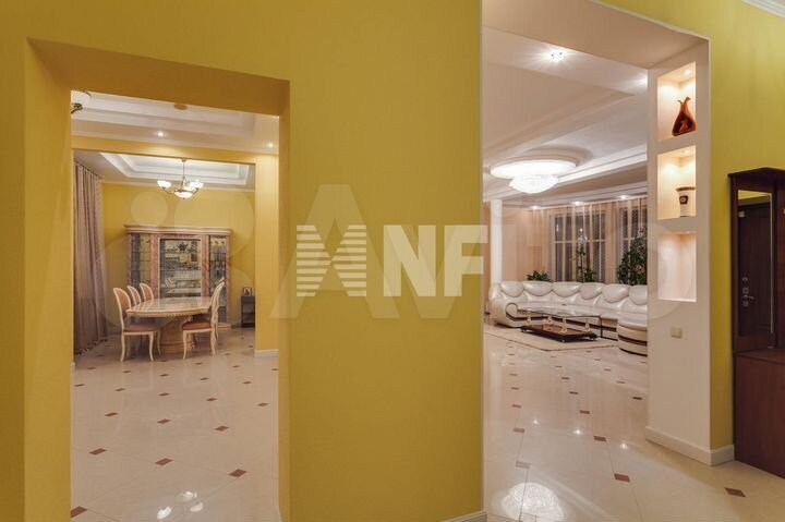 Дом 550 м² на участке 22 сот.