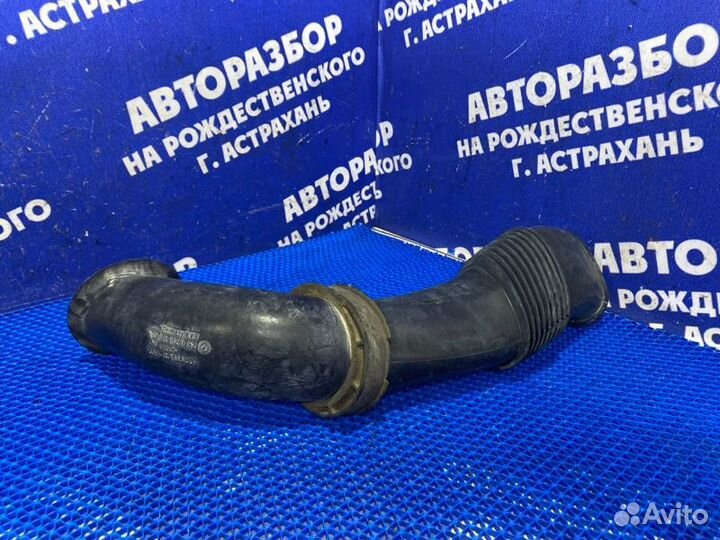 Патрубок воздушного фильтра Porsche Cayenne