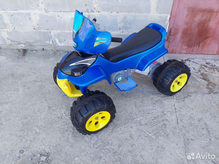 Детский квадроцикл на аккумуляторе