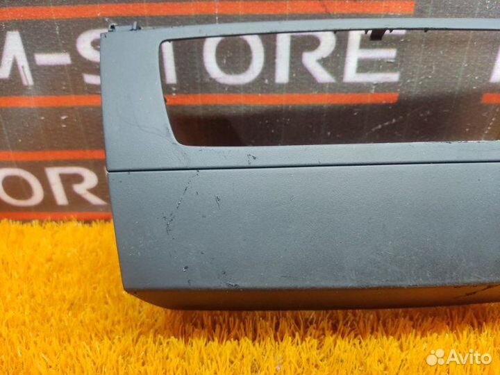 Рамка магнитолы Bmw 3-Series E90 N46B20B 2008