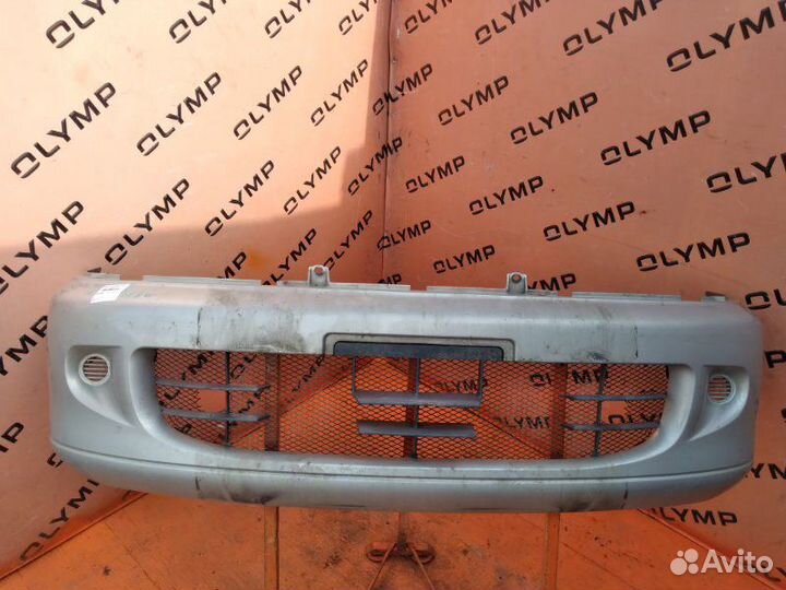 Бампер передний Mitsubishi Delica PE8W 4M40 1997