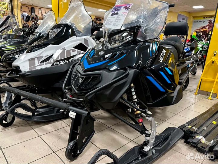 Снегоход RM Vector 551I Витрина