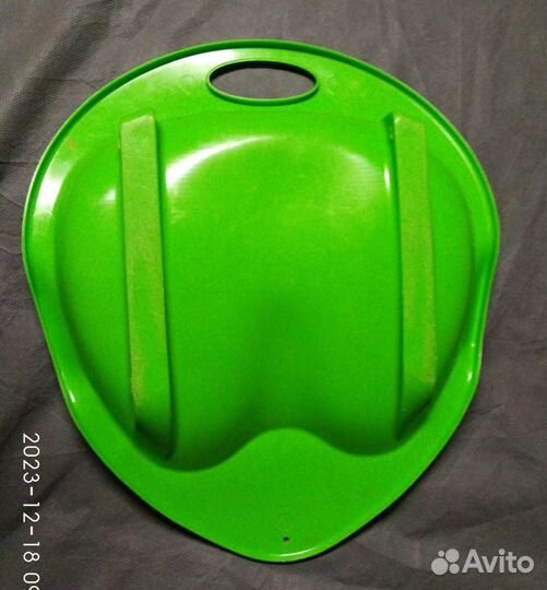 Ледянка пластиковая для катания зеленая Torneo