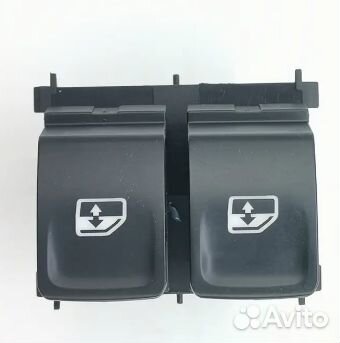 Кнопки стеклоподъемника на Skoda Octavia A7