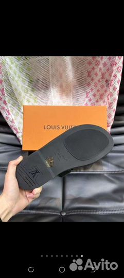 Шлепанцы LV Louis Vuitton