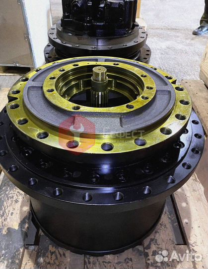 Бортовой редуктор Doosan S420LC-5