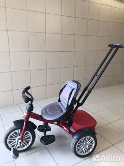 Велосипед с родительской ручкой Бентли