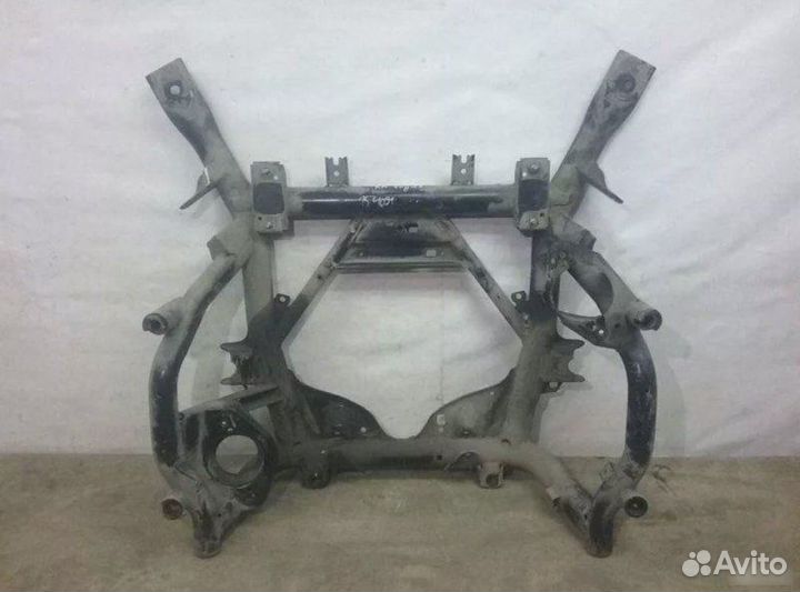 Подрамник двигателя. Покрасил подрамник touareg. Прокладки рамы опель зафира б. Подрамники для двс. Подрамник двигателя.