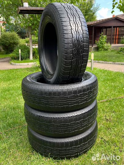 Bridgestone Dueler H/T 687 225/65 R17
