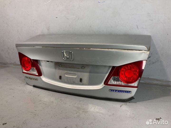 Крышка багажника Honda Civic 4D с 2005г
