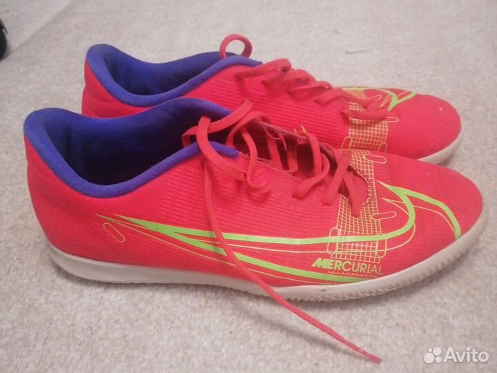 Футбольные бутсы nike mercurial