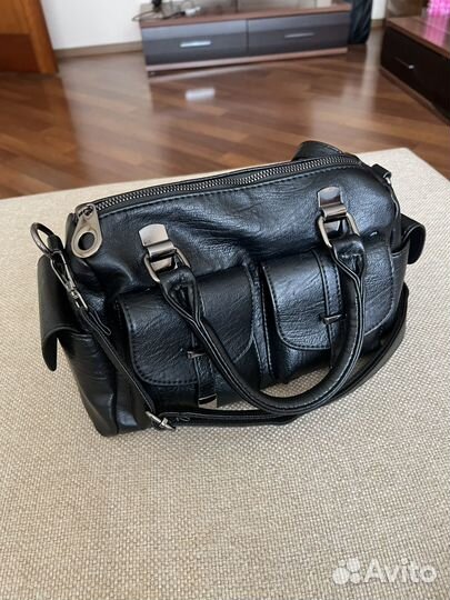 Сумка женская кожаная с ремнем