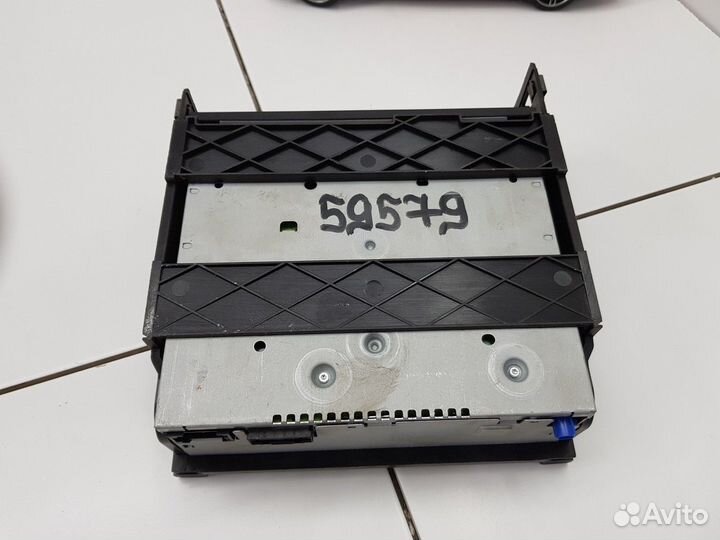 Медиацентр (CD чейнджер) (Porsche Cayenne)