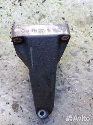 Кронштейн опоры двигателя на Mercedes W203