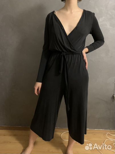 Комбинезон чёрный приталенный