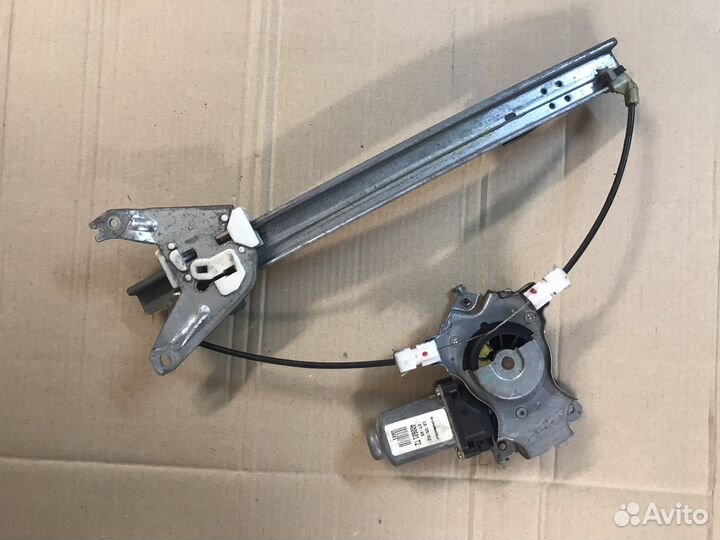 Стеклоподъемник задний левый Nissan Primera P12