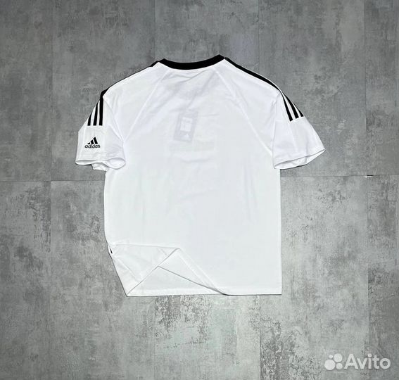 Футболка adidas