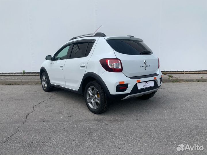 Renault Sandero Stepway 1.6 МТ, 2021, 150 000 км