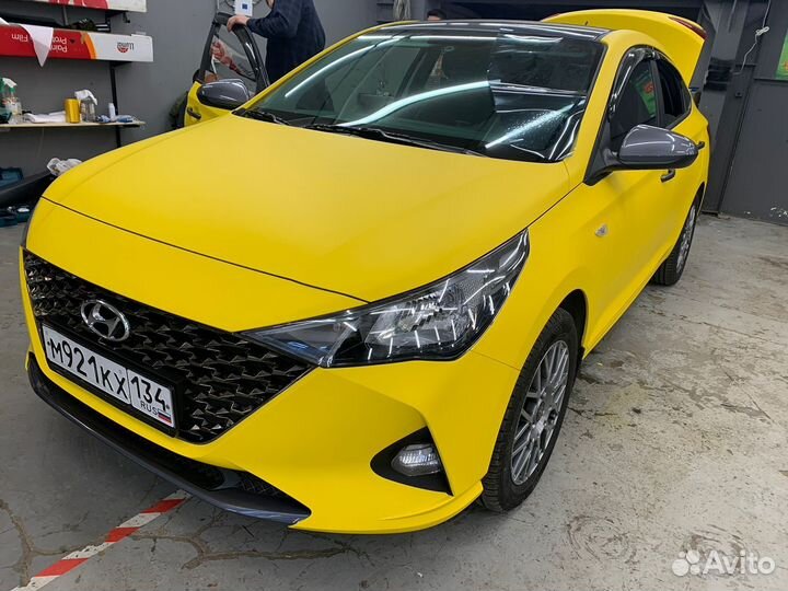 Оклейка автомобиля под такси