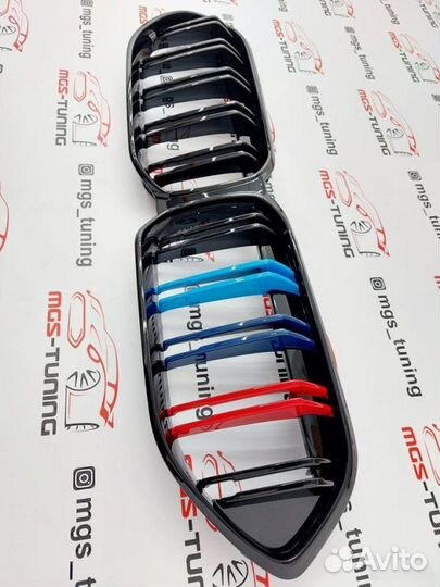Решетка на BMW 2 Series F44 М2-Style+триколор
