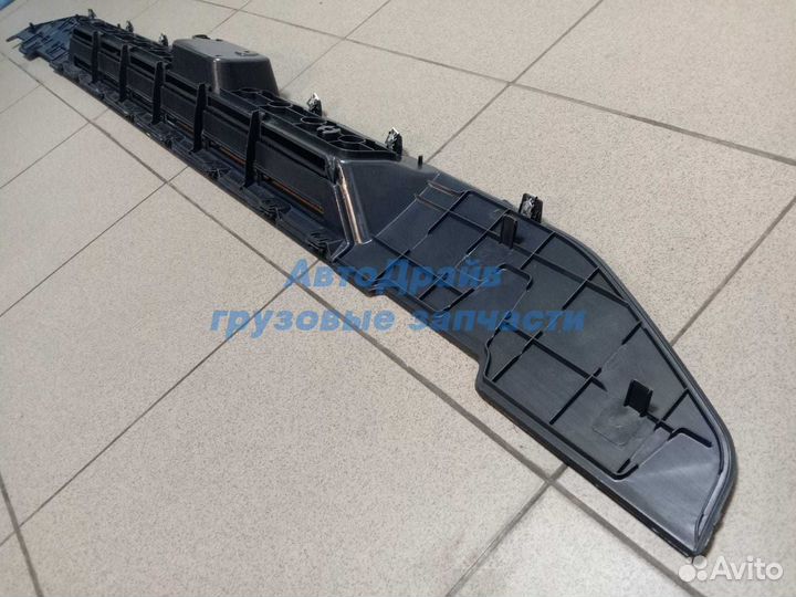 Подножка передней панели Volvo FMX