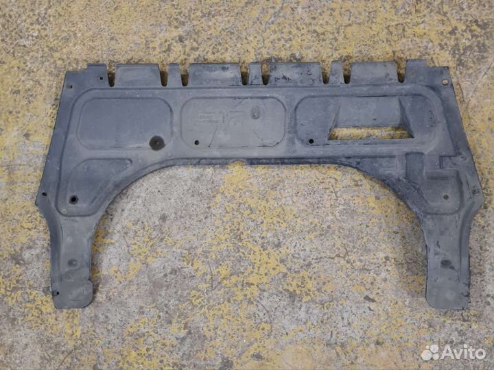 Защита (пыльник) двигателя polo sedan 6R0825237D