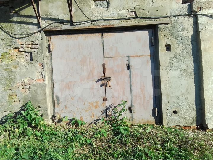 Гараж, > 30 м²