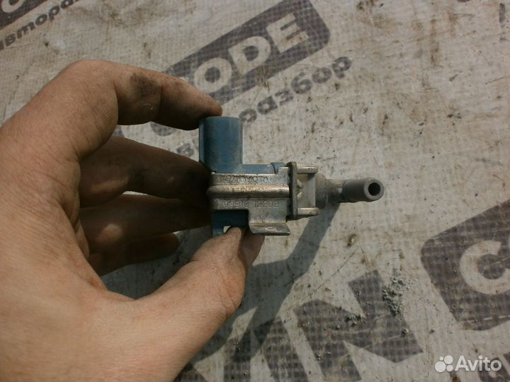 Клапан вакуумный Тойота Витц