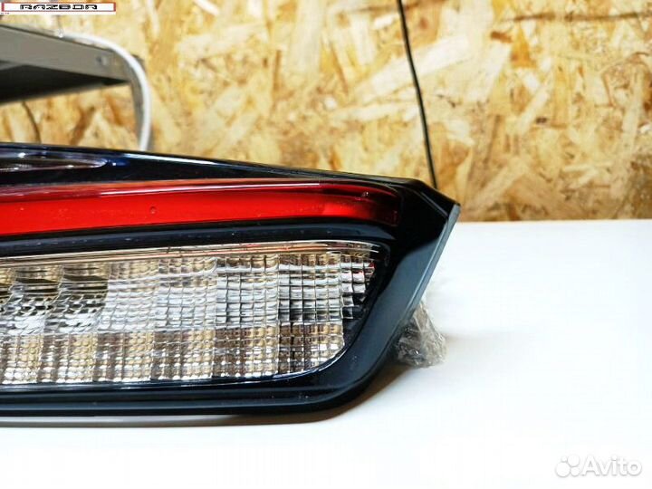 Фонарь в крышку багажника б/у Mitsubishi ASX