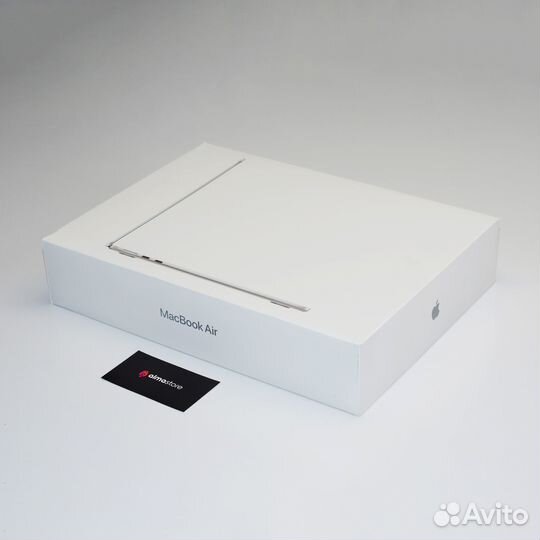 Apple MacBook Air M2 13