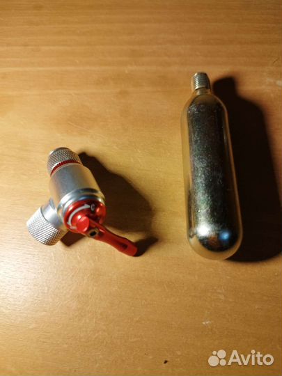 Насос велосипедный CO2