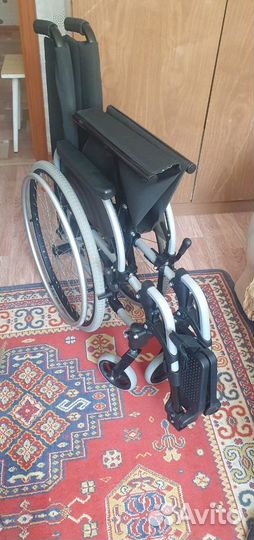 Кресло -коляска для инвалидов