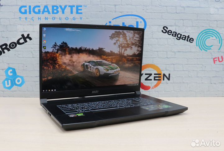 Ноутбук MSI 17