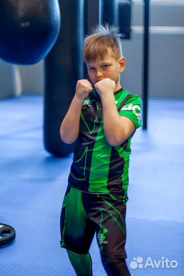 Костюм для тренировок