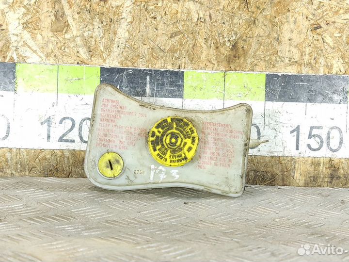 Бачок главного тормозного цилиндра Audi A6 c6 C6