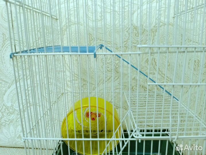 Клетка для хомяка с колесом и кормушкой