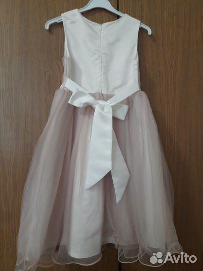 Платье нарядное 116-128 как новое