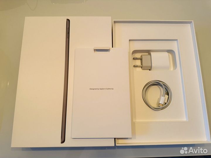 Apple iPad (9th Gen) Wi-Fi 64 гб серый