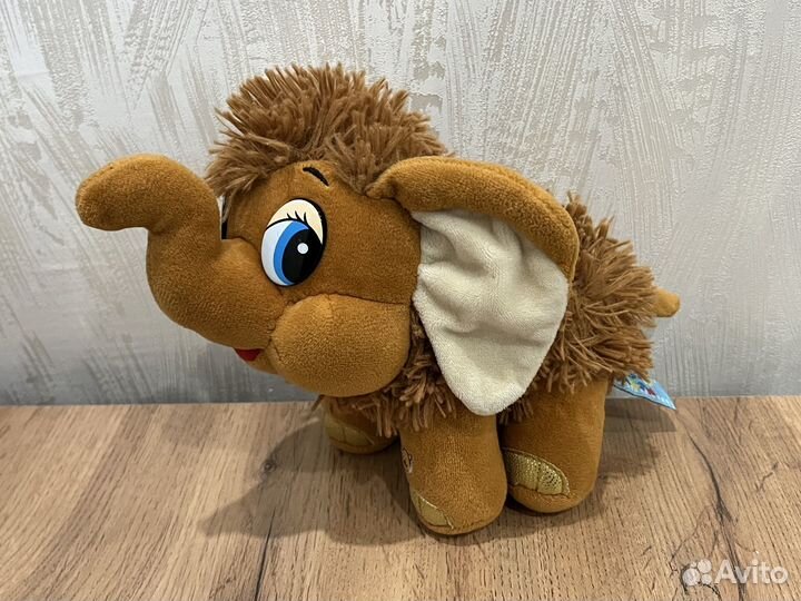 Игрушка мамонтенок