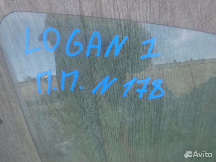 Стекло двери передней правой №178 Logan 2011