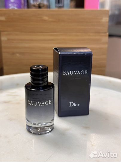 Christian dior Sauvage 2015 миниатюра 10 мл едт
