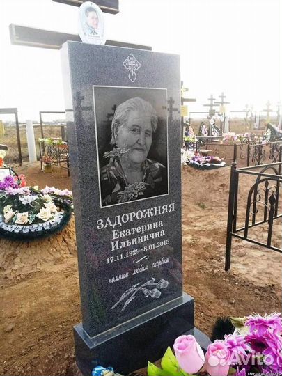 Памятники из серого гранита