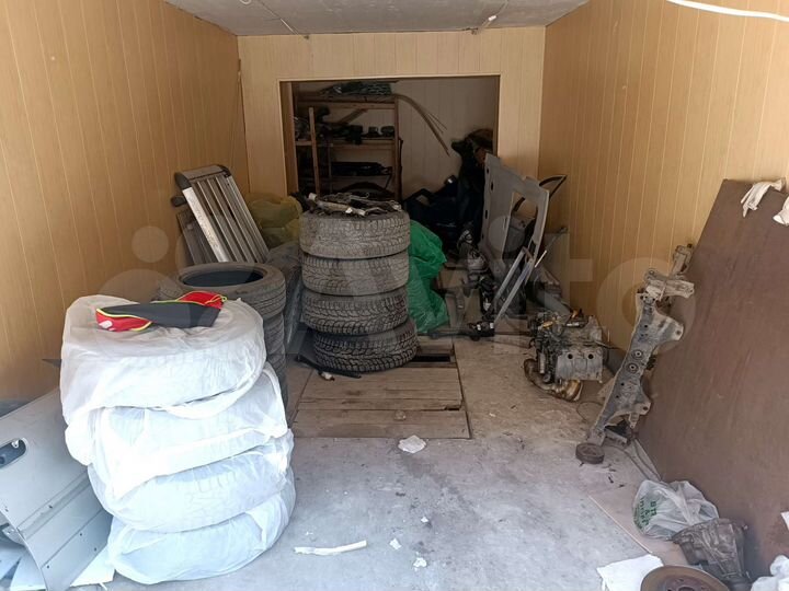 Гараж, > 30 м²