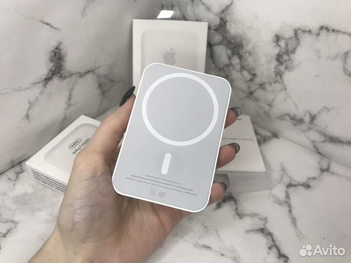 Павербанк для айфона Apple MagSafe Battery Pack