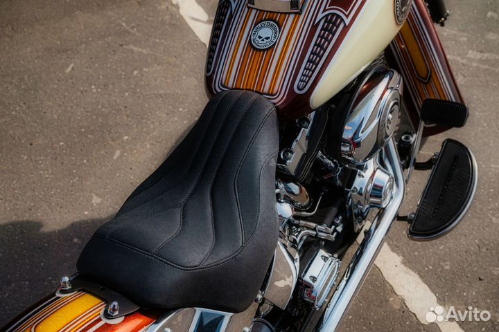 Harley-Davidson chicano style