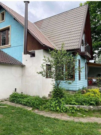 Дом 180 м² на участке 9,5 сот.