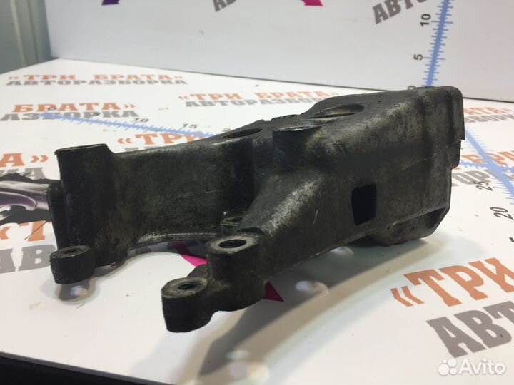 Ситроен Кронштейн подушки двигателя правый